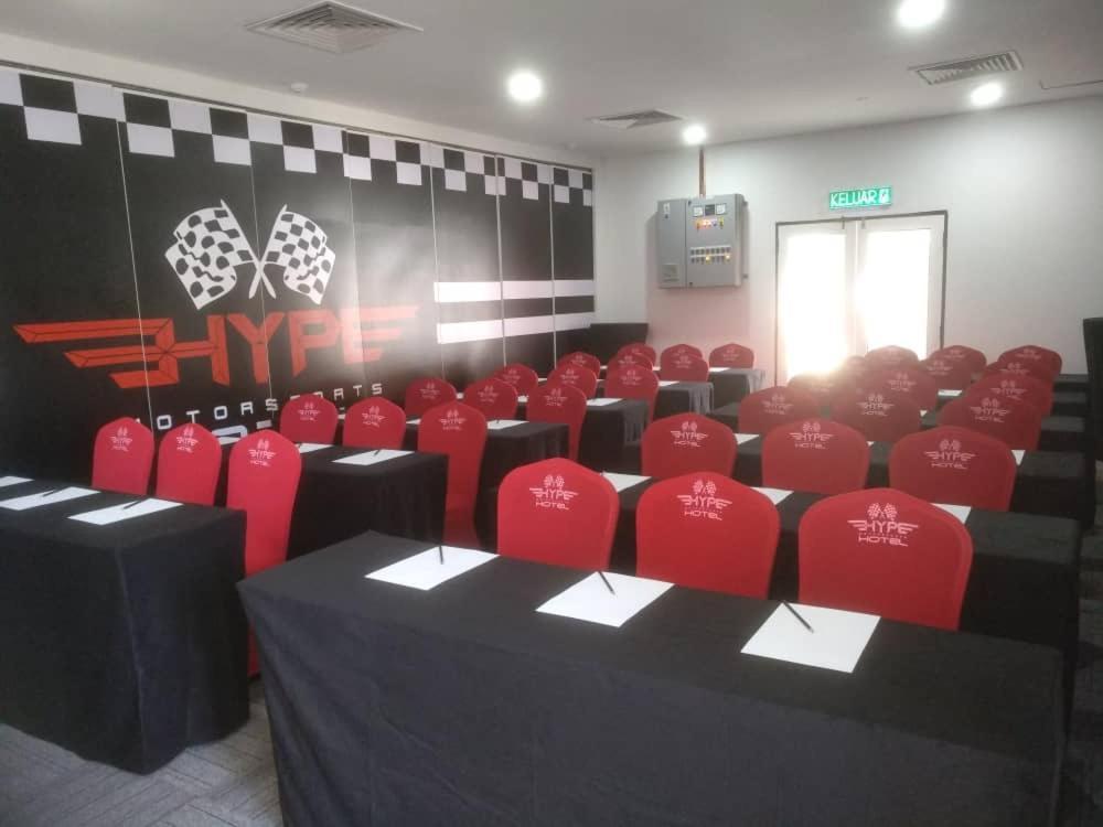 Hype Motorsports Hotel Петалинг Джая Екстериор снимка