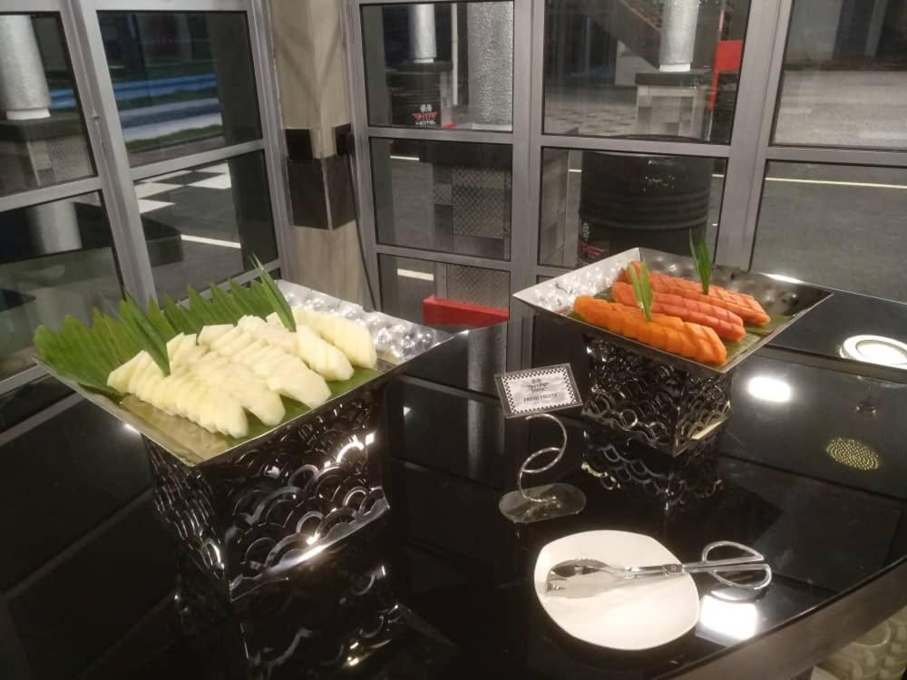 Hype Motorsports Hotel Петалинг Джая Екстериор снимка